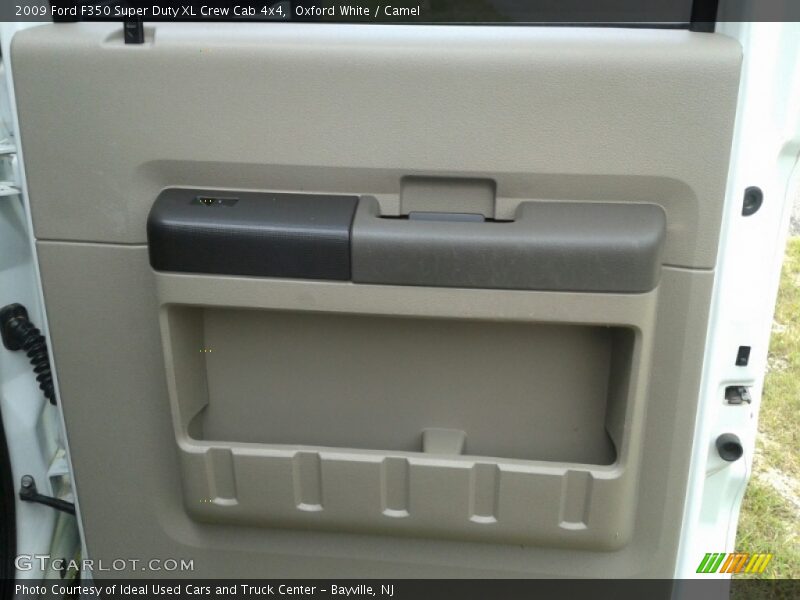 Oxford White / Camel 2009 Ford F350 Super Duty XL Crew Cab 4x4