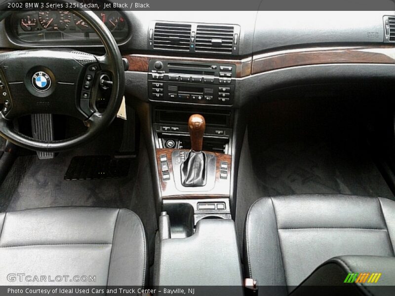 Jet Black / Black 2002 BMW 3 Series 325i Sedan