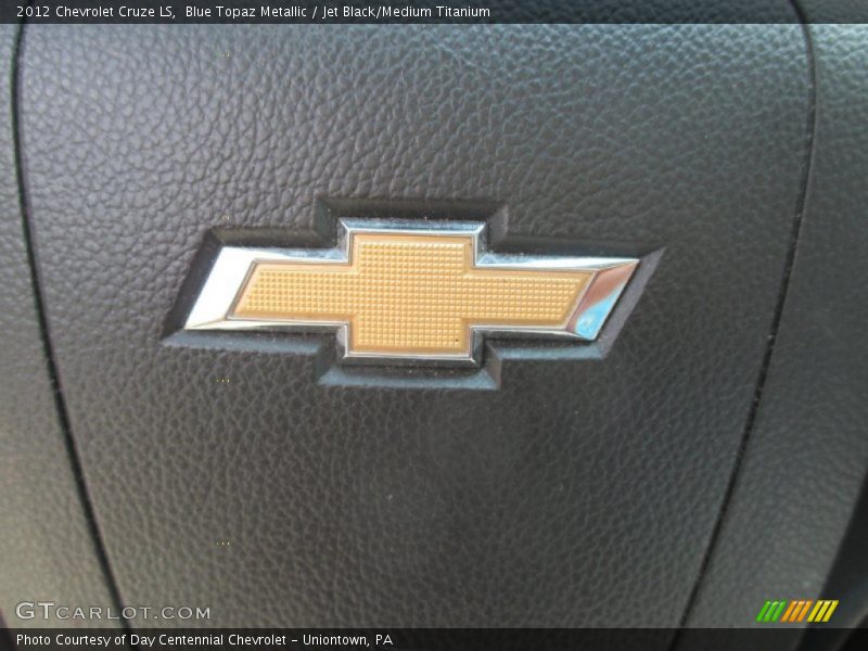 Blue Topaz Metallic / Jet Black/Medium Titanium 2012 Chevrolet Cruze LS