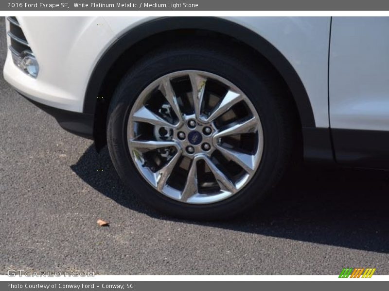 White Platinum Metallic / Medium Light Stone 2016 Ford Escape SE