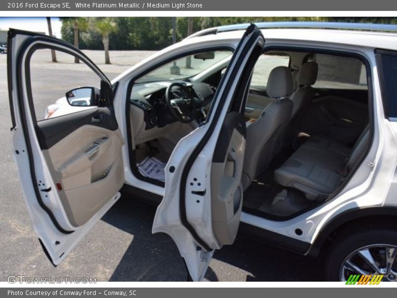 White Platinum Metallic / Medium Light Stone 2016 Ford Escape SE