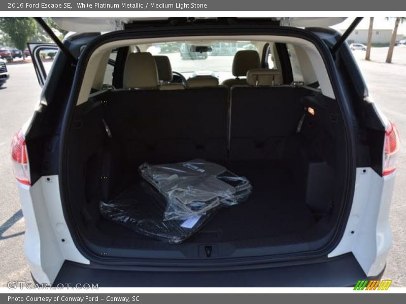 White Platinum Metallic / Medium Light Stone 2016 Ford Escape SE