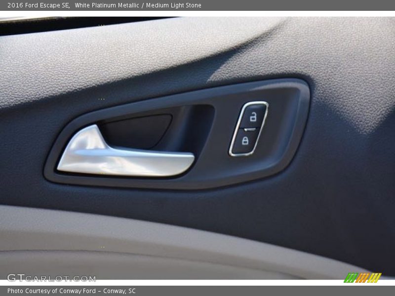 White Platinum Metallic / Medium Light Stone 2016 Ford Escape SE