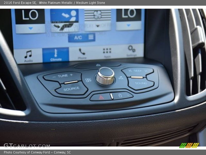 White Platinum Metallic / Medium Light Stone 2016 Ford Escape SE