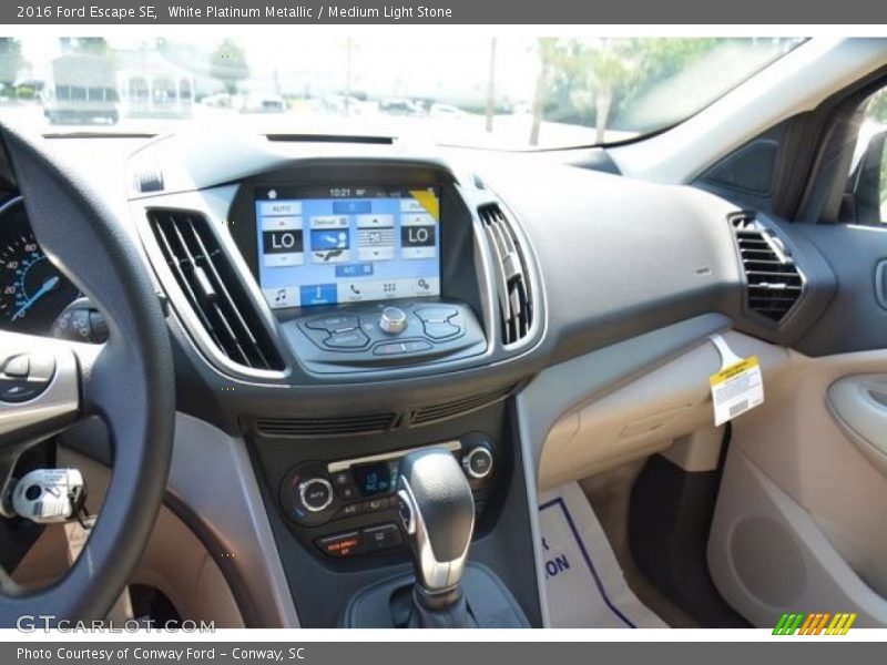 White Platinum Metallic / Medium Light Stone 2016 Ford Escape SE