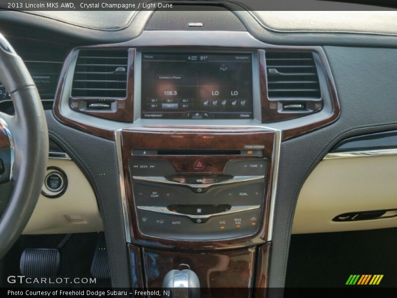 Crystal Champagne / Light Dune 2013 Lincoln MKS AWD