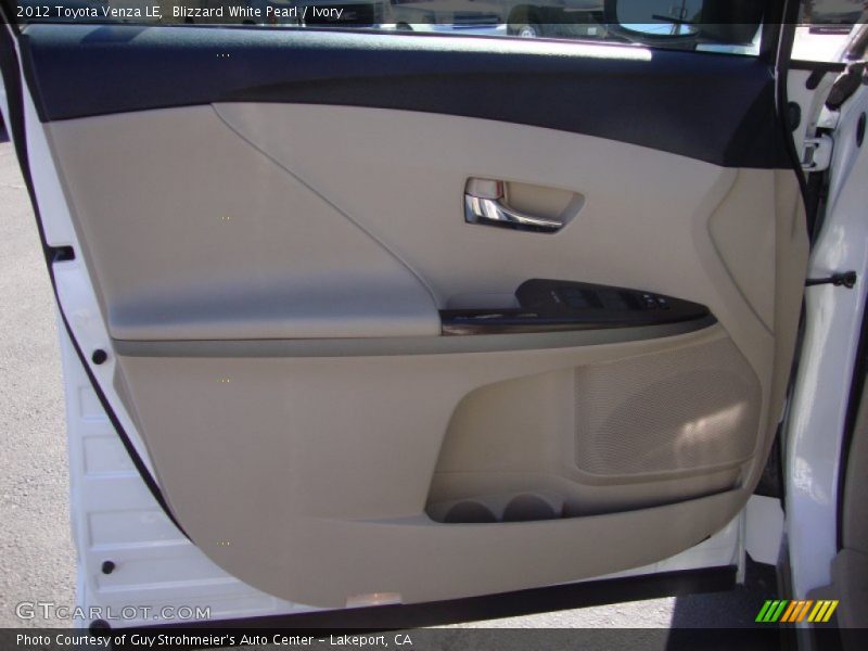 Blizzard White Pearl / Ivory 2012 Toyota Venza LE