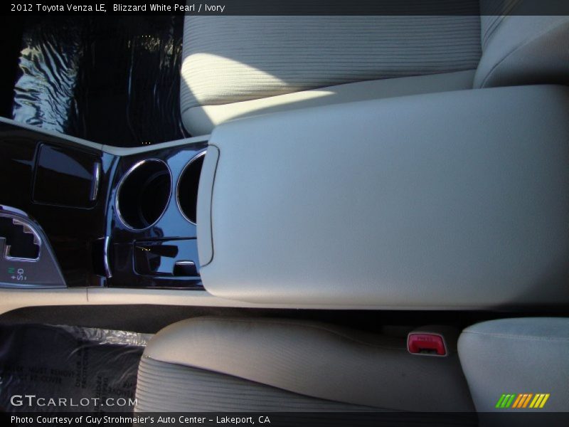 Blizzard White Pearl / Ivory 2012 Toyota Venza LE