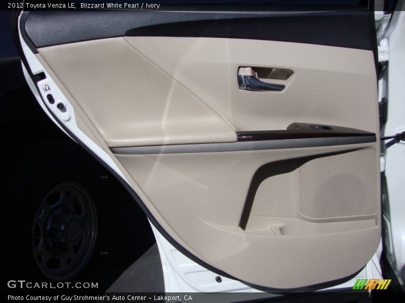 Blizzard White Pearl / Ivory 2012 Toyota Venza LE