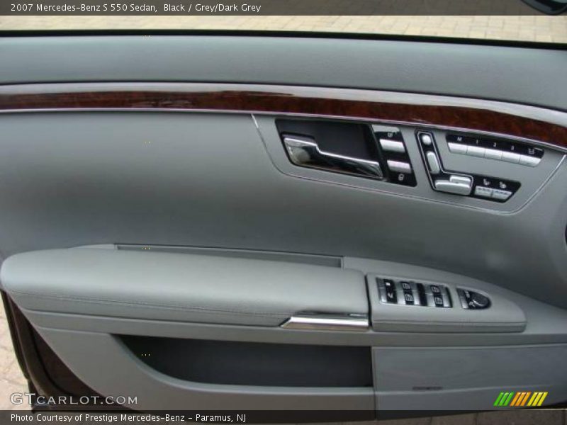 Black / Grey/Dark Grey 2007 Mercedes-Benz S 550 Sedan