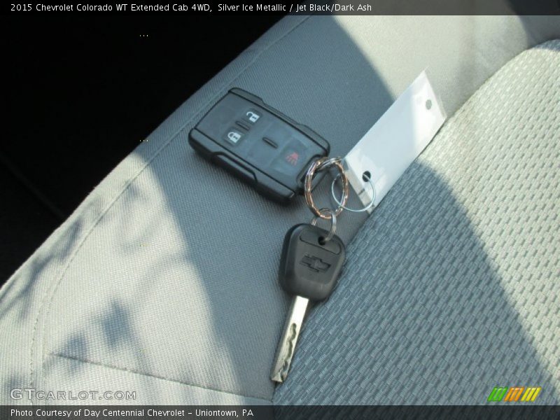 Silver Ice Metallic / Jet Black/Dark Ash 2015 Chevrolet Colorado WT Extended Cab 4WD