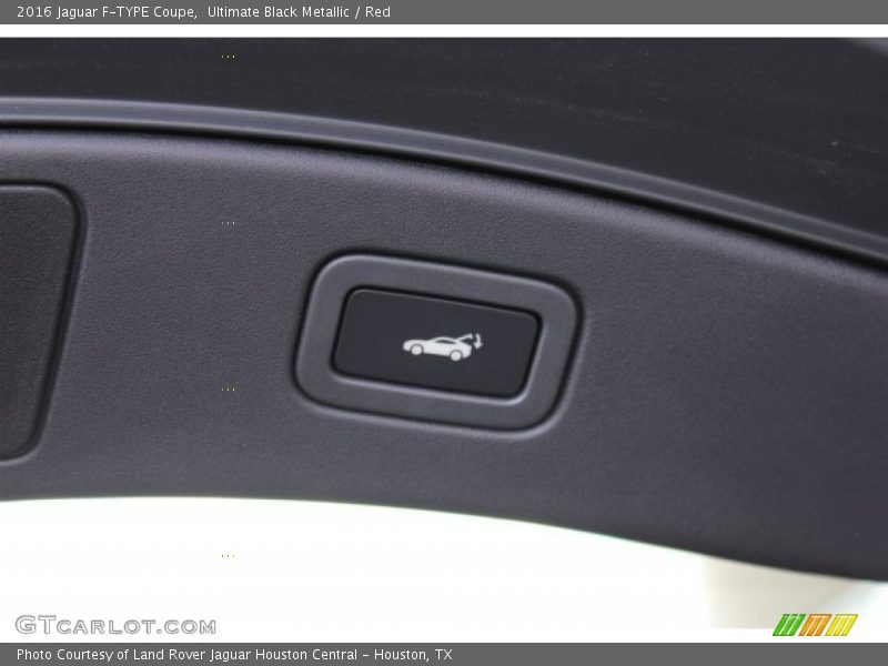 Ultimate Black Metallic / Red 2016 Jaguar F-TYPE Coupe