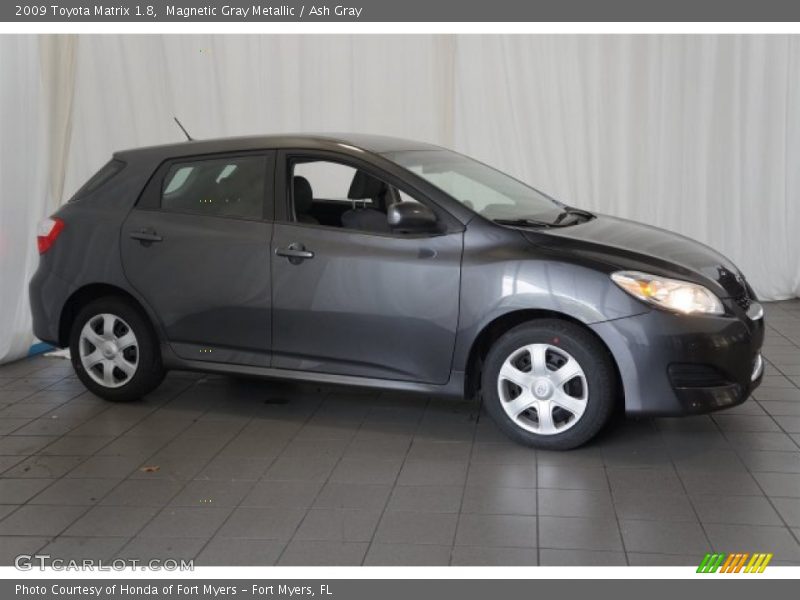 Magnetic Gray Metallic / Ash Gray 2009 Toyota Matrix 1.8