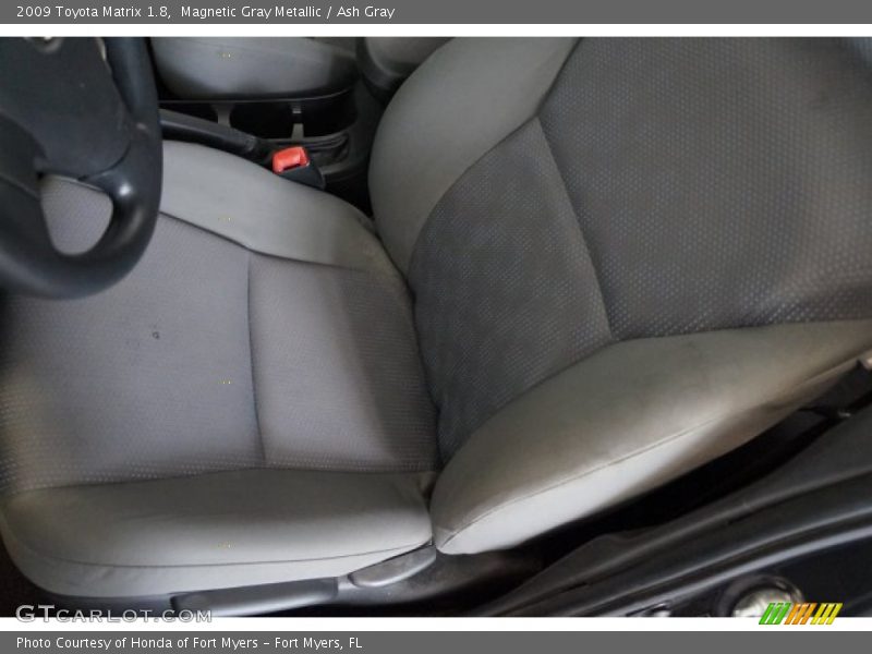 Magnetic Gray Metallic / Ash Gray 2009 Toyota Matrix 1.8