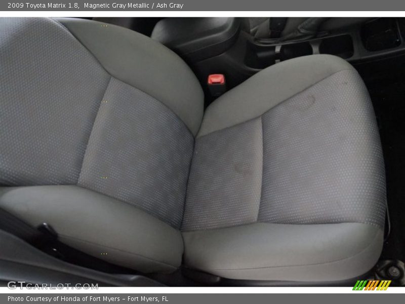 Magnetic Gray Metallic / Ash Gray 2009 Toyota Matrix 1.8