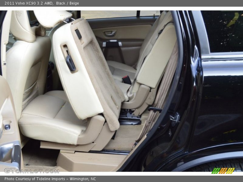 Black / Beige 2011 Volvo XC90 3.2 AWD