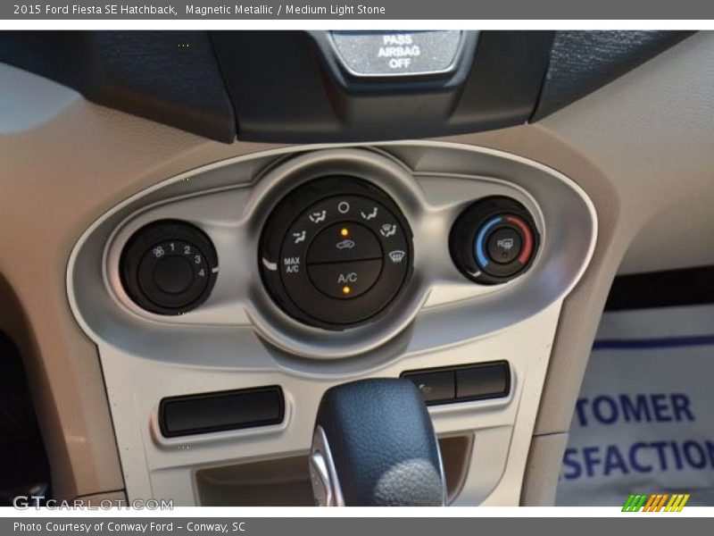Magnetic Metallic / Medium Light Stone 2015 Ford Fiesta SE Hatchback