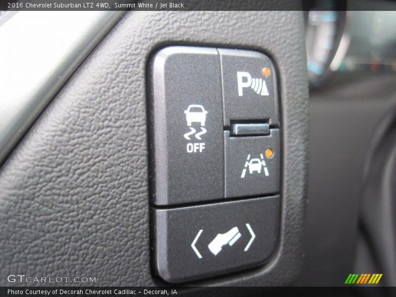 Summit White / Jet Black 2016 Chevrolet Suburban LTZ 4WD