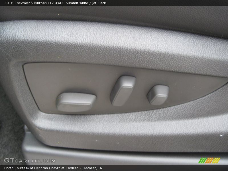 Summit White / Jet Black 2016 Chevrolet Suburban LTZ 4WD