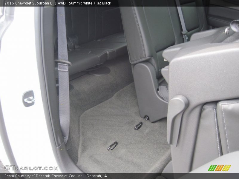 Summit White / Jet Black 2016 Chevrolet Suburban LTZ 4WD