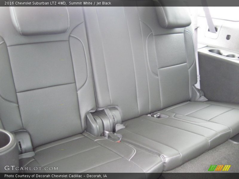 Summit White / Jet Black 2016 Chevrolet Suburban LTZ 4WD