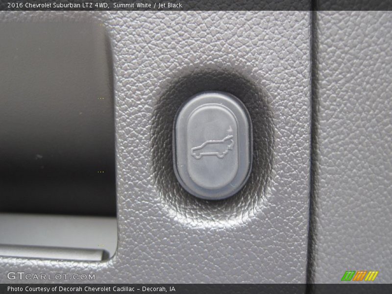 Summit White / Jet Black 2016 Chevrolet Suburban LTZ 4WD