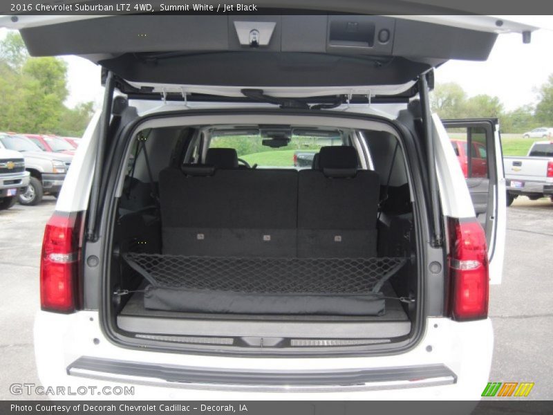 Summit White / Jet Black 2016 Chevrolet Suburban LTZ 4WD