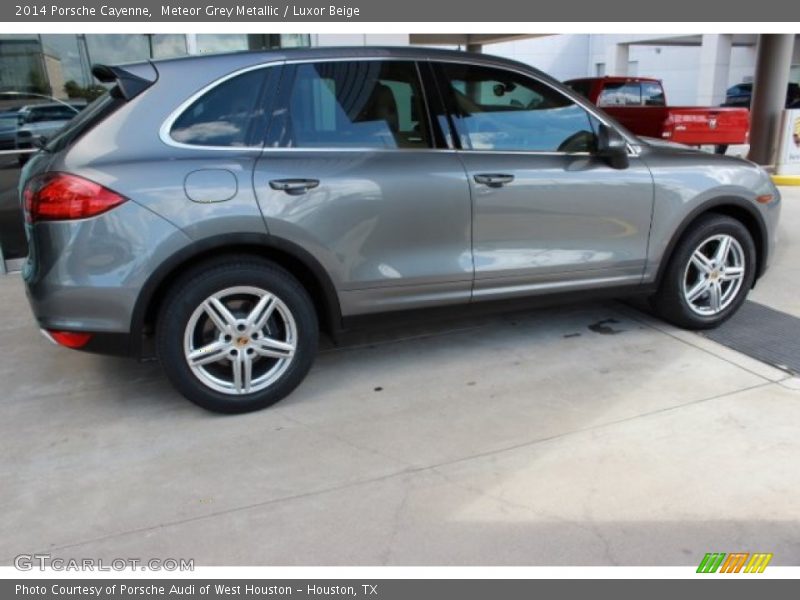 Meteor Grey Metallic / Luxor Beige 2014 Porsche Cayenne