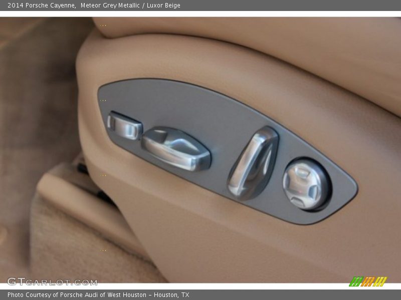 Meteor Grey Metallic / Luxor Beige 2014 Porsche Cayenne