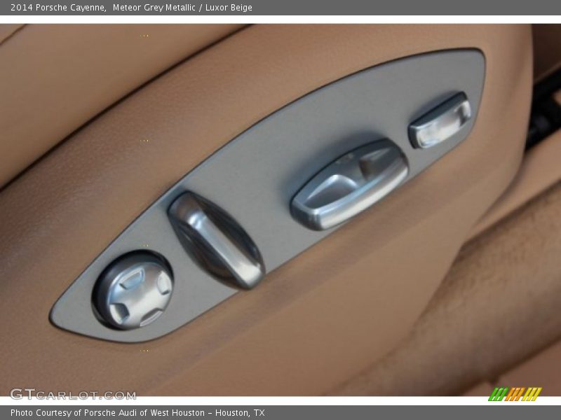 Meteor Grey Metallic / Luxor Beige 2014 Porsche Cayenne