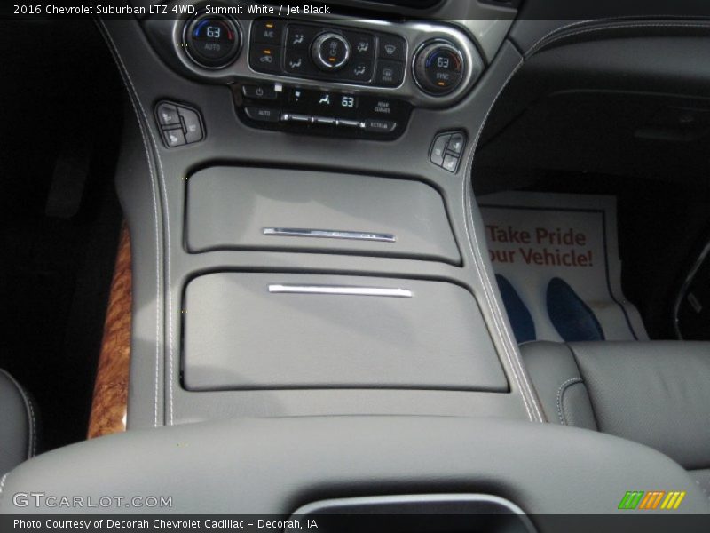 Summit White / Jet Black 2016 Chevrolet Suburban LTZ 4WD