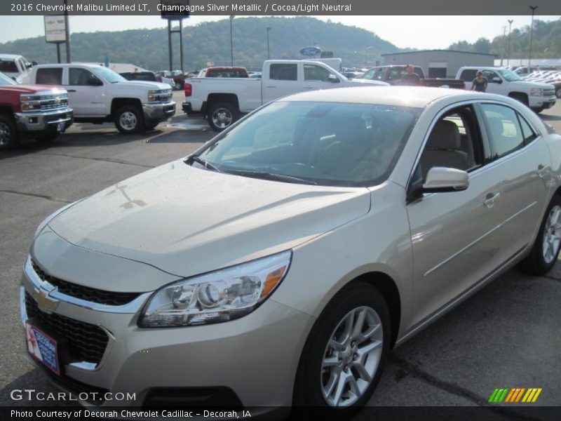 Champagne Silver Metallic / Cocoa/Light Neutral 2016 Chevrolet Malibu Limited LT