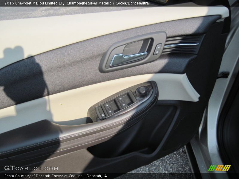 Champagne Silver Metallic / Cocoa/Light Neutral 2016 Chevrolet Malibu Limited LT