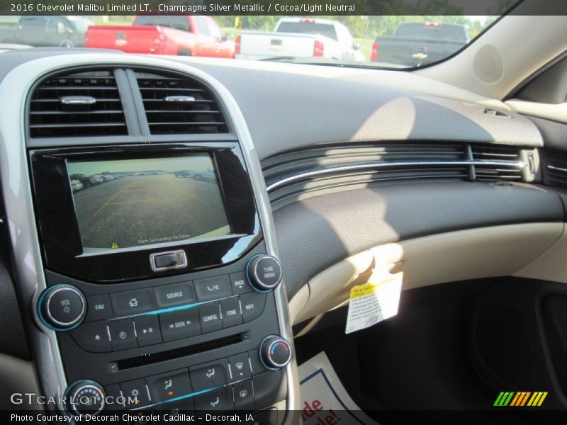 Champagne Silver Metallic / Cocoa/Light Neutral 2016 Chevrolet Malibu Limited LT