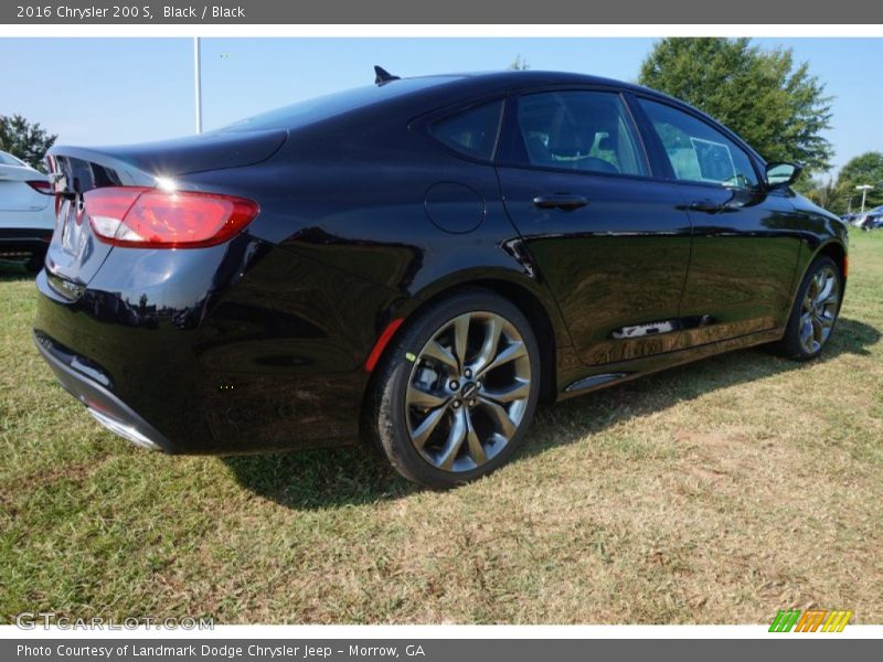 Black / Black 2016 Chrysler 200 S