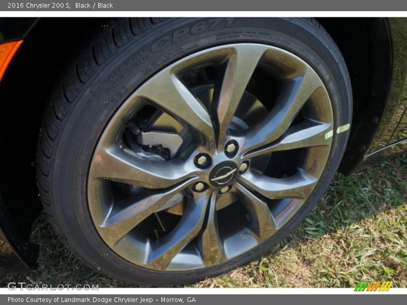 Black / Black 2016 Chrysler 200 S