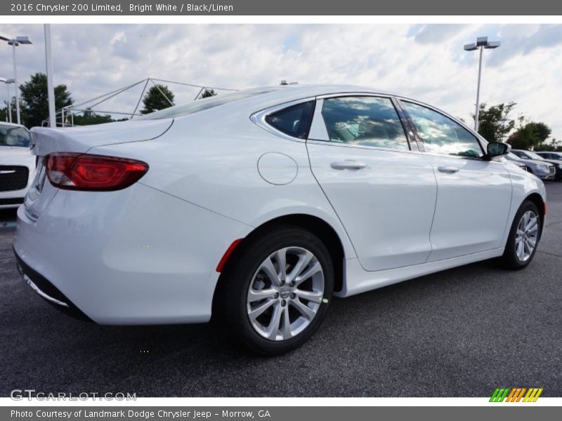 Bright White / Black/Linen 2016 Chrysler 200 Limited