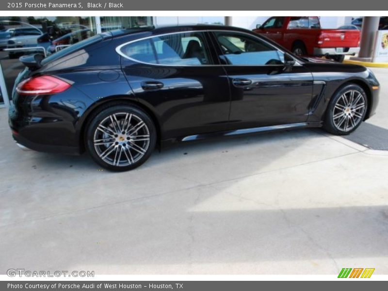 Black / Black 2015 Porsche Panamera S
