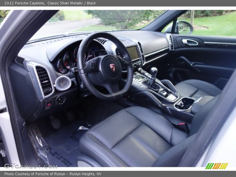 Classic Silver Metallic / Black 2012 Porsche Cayenne