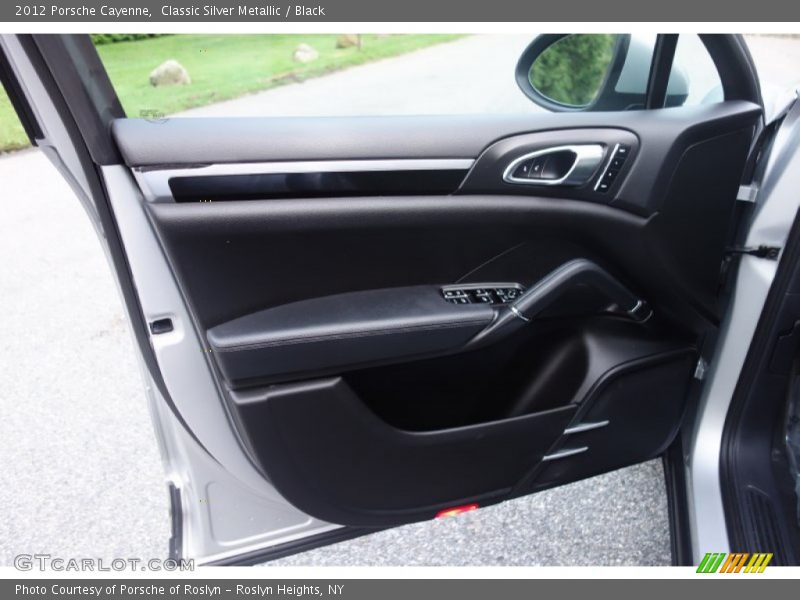 Classic Silver Metallic / Black 2012 Porsche Cayenne