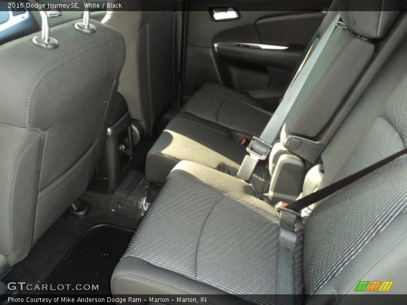 White / Black 2016 Dodge Journey SE