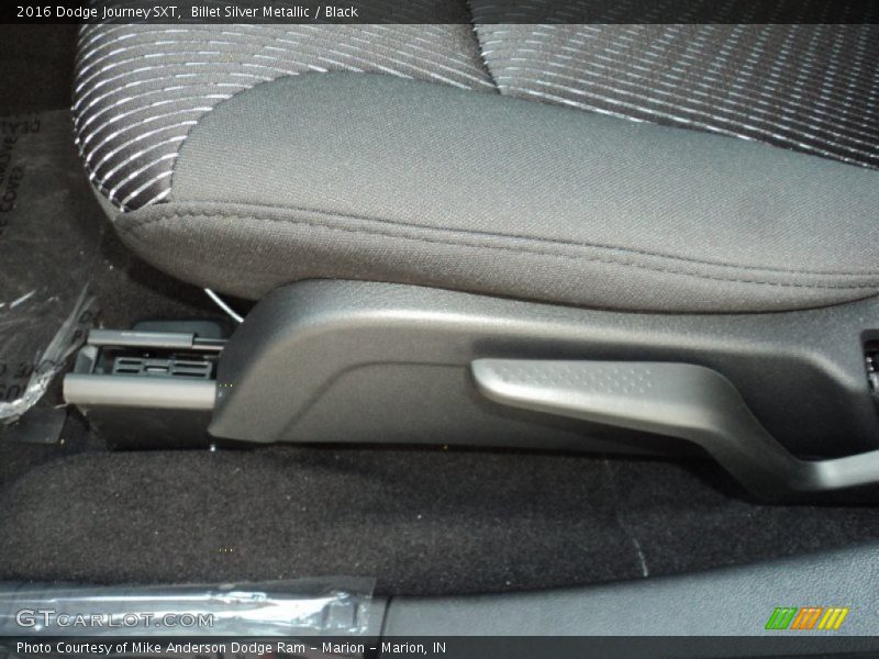 Billet Silver Metallic / Black 2016 Dodge Journey SXT