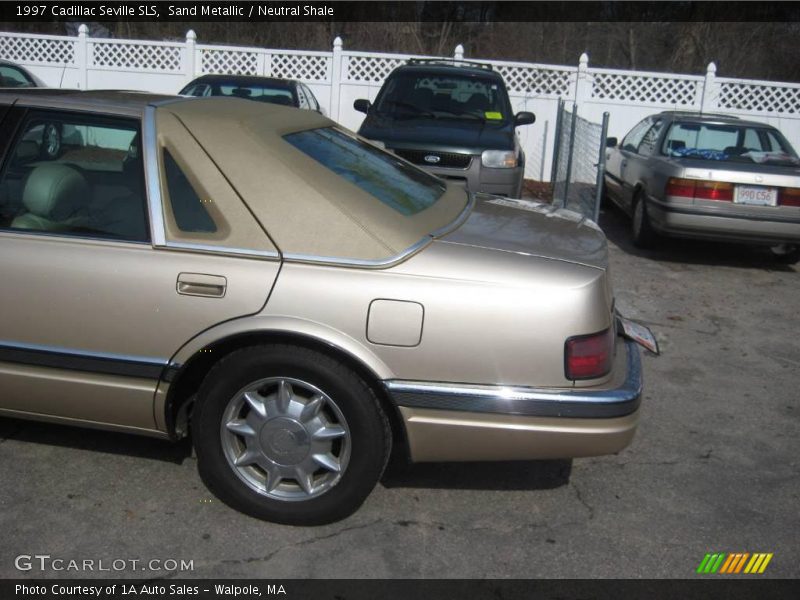 Sand Metallic / Neutral Shale 1997 Cadillac Seville SLS