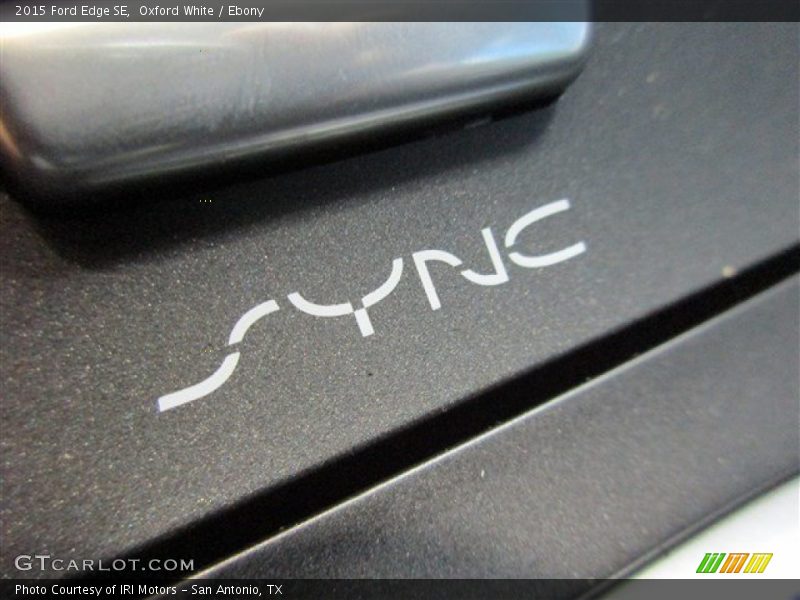 Oxford White / Ebony 2015 Ford Edge SE