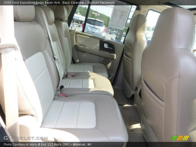 Black Clearcoat / Medium Parchment 2005 Ford Expedition Eddie Bauer 4x4