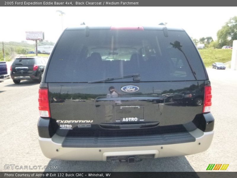 Black Clearcoat / Medium Parchment 2005 Ford Expedition Eddie Bauer 4x4