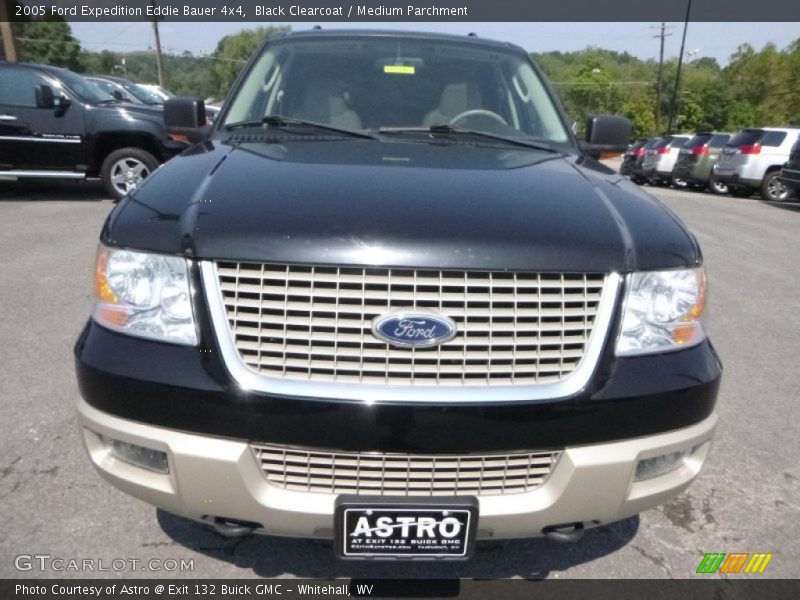 Black Clearcoat / Medium Parchment 2005 Ford Expedition Eddie Bauer 4x4
