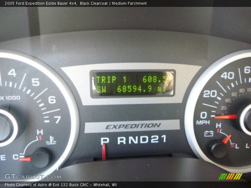 Black Clearcoat / Medium Parchment 2005 Ford Expedition Eddie Bauer 4x4