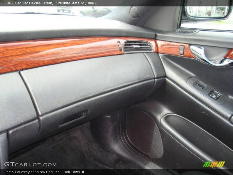Graphite Metallic / Black 2002 Cadillac DeVille Sedan
