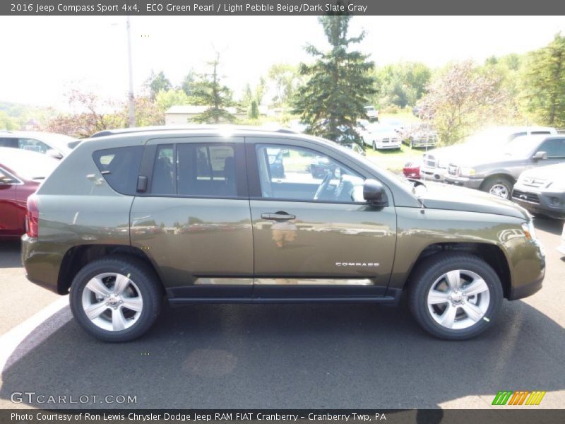 ECO Green Pearl / Light Pebble Beige/Dark Slate Gray 2016 Jeep Compass Sport 4x4